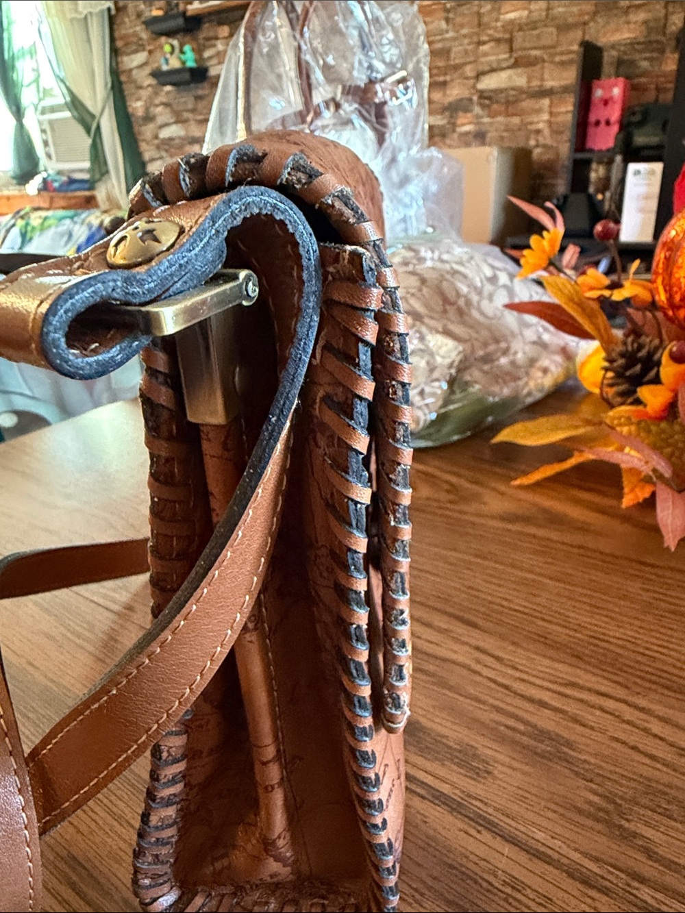 Patricia Nash Sarola Leather crossbody bag - Picture 6 of 15